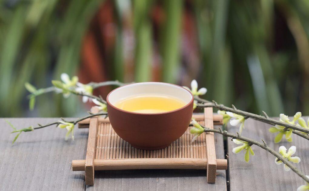 how many cups of tea is too much