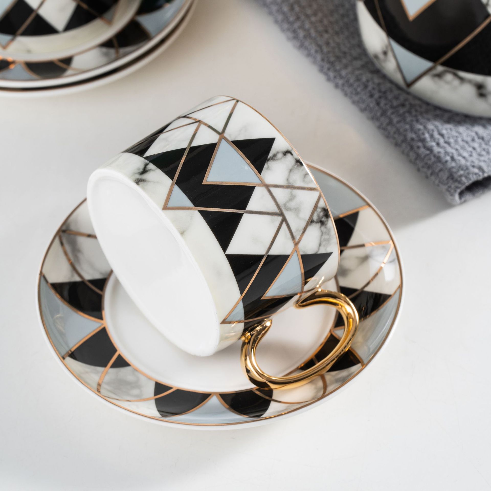 European Porcelain Tea Set - Luxury Coffee Cups and Saucers for Afternoon Tea - Image 4