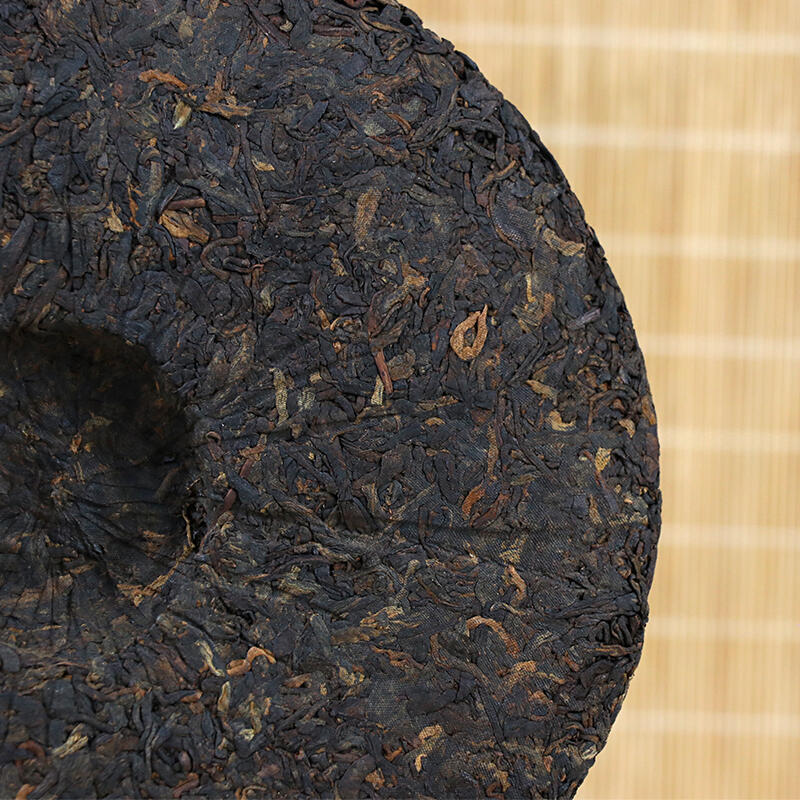 Yunnan Pu Er Tea Cake - 150g Classic Benchmark Ration Tea (1729) - Image 3