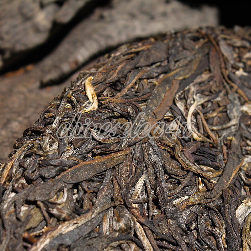Organic Pu Erh Tea Cake - Fragrant Orchid & Shantou Spring Blend - Image 4