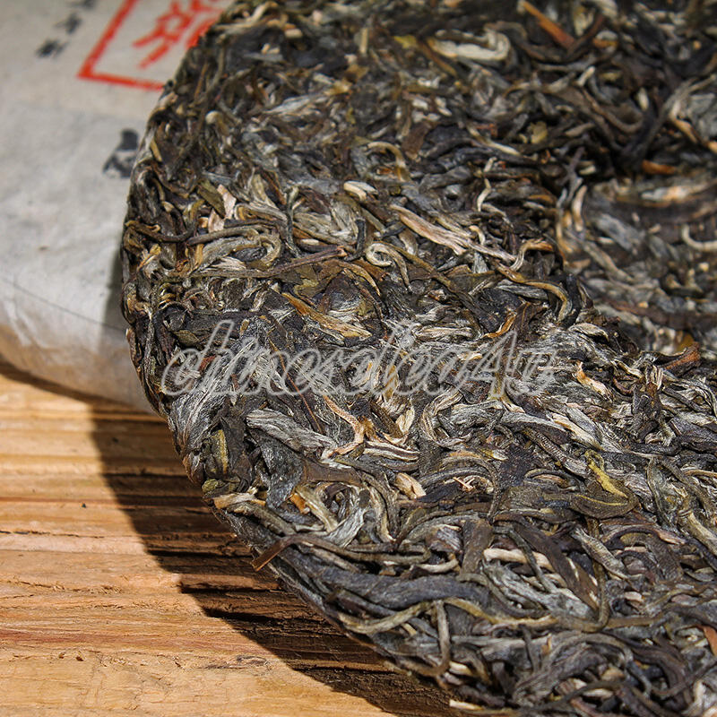 Pu-erh Tea Cake - Yunnan Brown Mountain Old Arbor Tea - Image 4