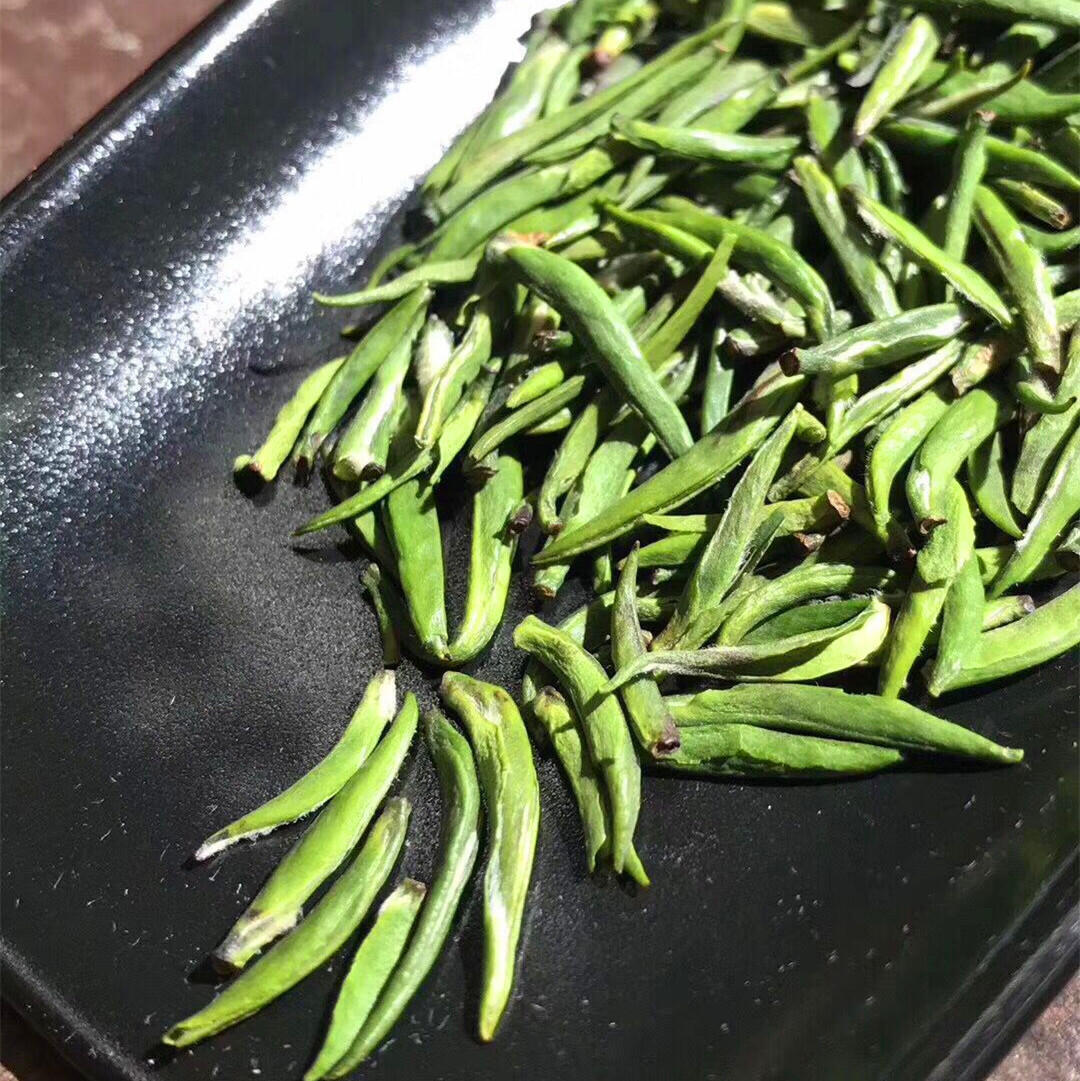 Fried Green Tea with Tender Buds - Alpine Sparrow Tongue New Tea (Pre-Qingming) - Image 2
